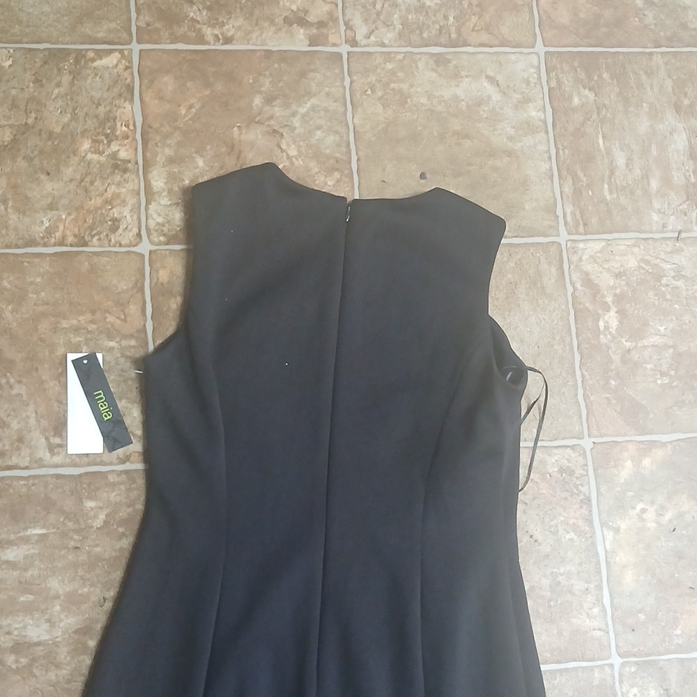 NWT Maia Black Feather-Hem Sleeveless Dress Size 8 - Picture 6 of 6